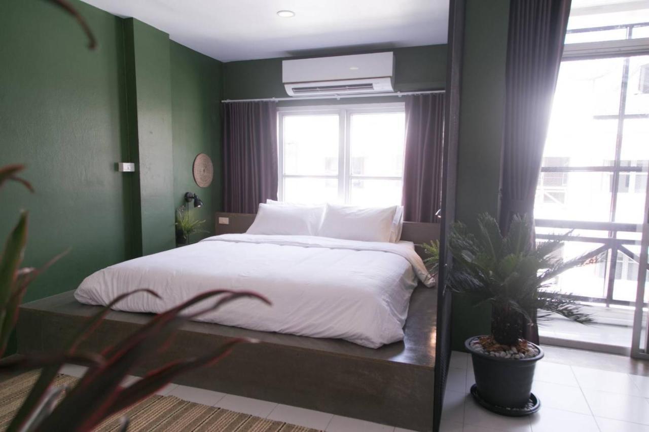 Another Haus Bangkok Exterior photo